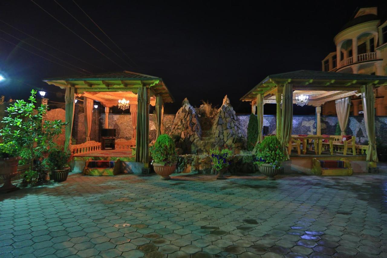 Almaz Guest House Dushanbe Esterno foto